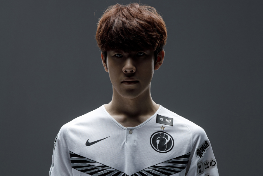 Ghost ：决赛前夜训练不顺BeryL直接走了，第二天还是夺冠了