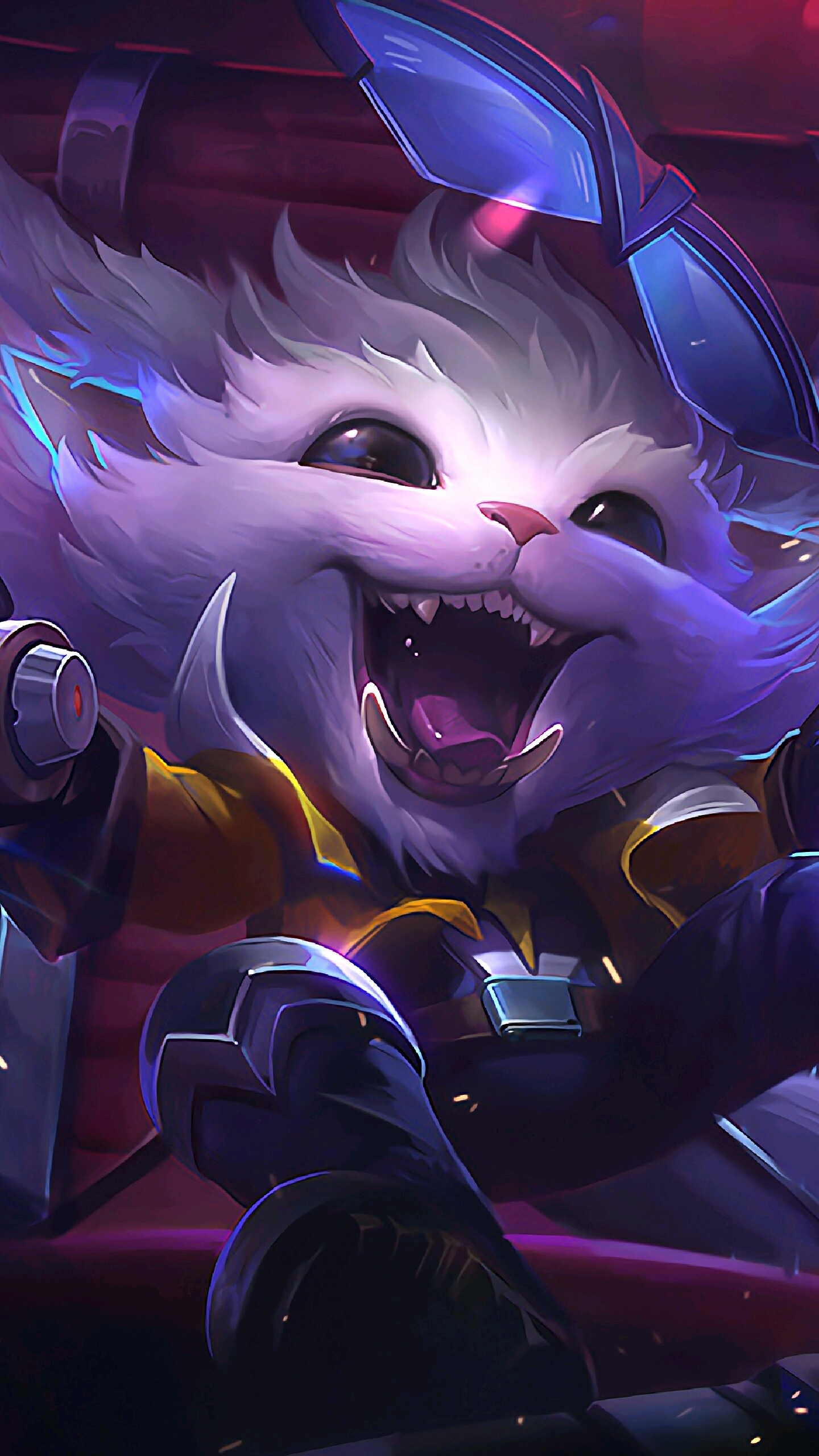 WOWLPL女主持人余霜分享礼服美照：喜欢碎钻还是半透视轻纱？